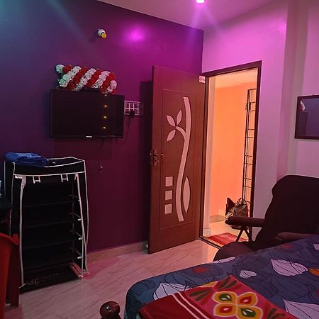 Blue Diamond Apartamento Chennai Exterior foto